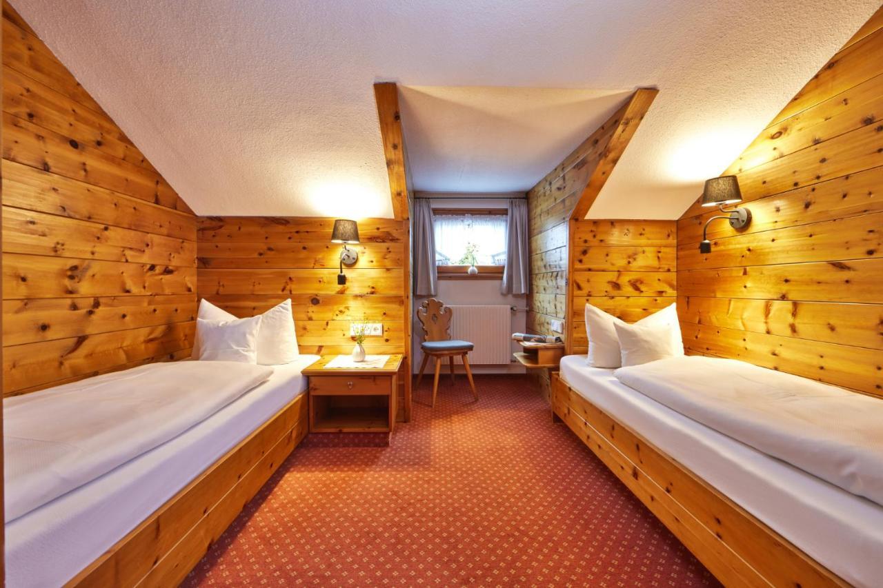 Gaestehaus Sonnenheim Mittenwald Exterior foto