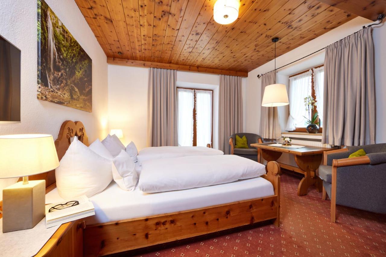 Gaestehaus Sonnenheim Mittenwald Exterior foto