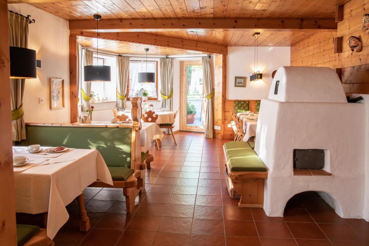 Gaestehaus Sonnenheim Mittenwald Exterior foto